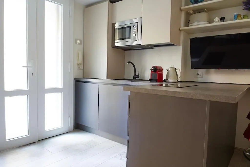 Quiet House In The Center - Porta Venezia Apartment Milan
